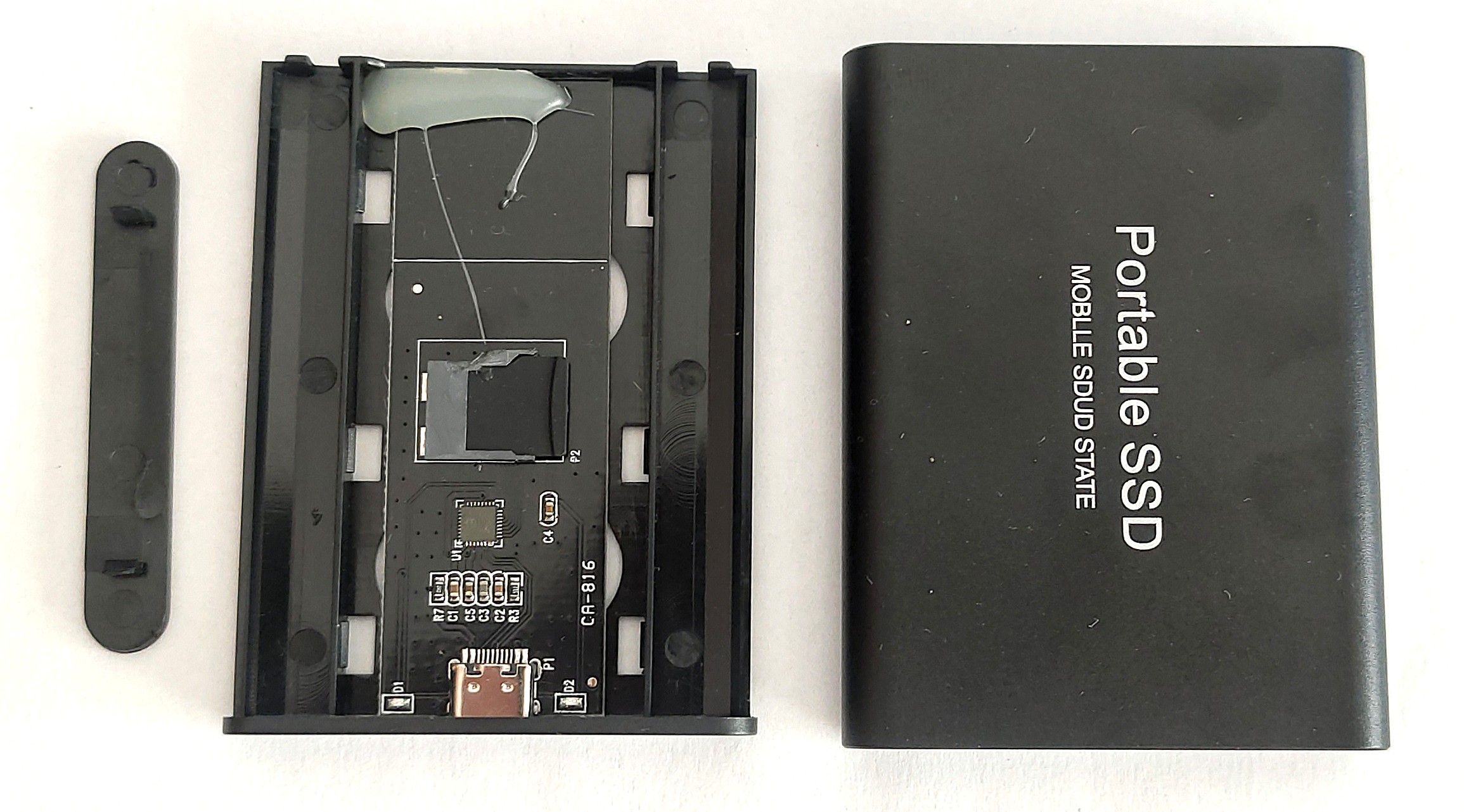 Mini SSD truffa disassemblata.