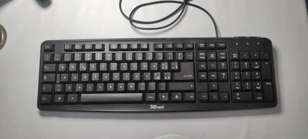 Tastiera USB danneggiata.