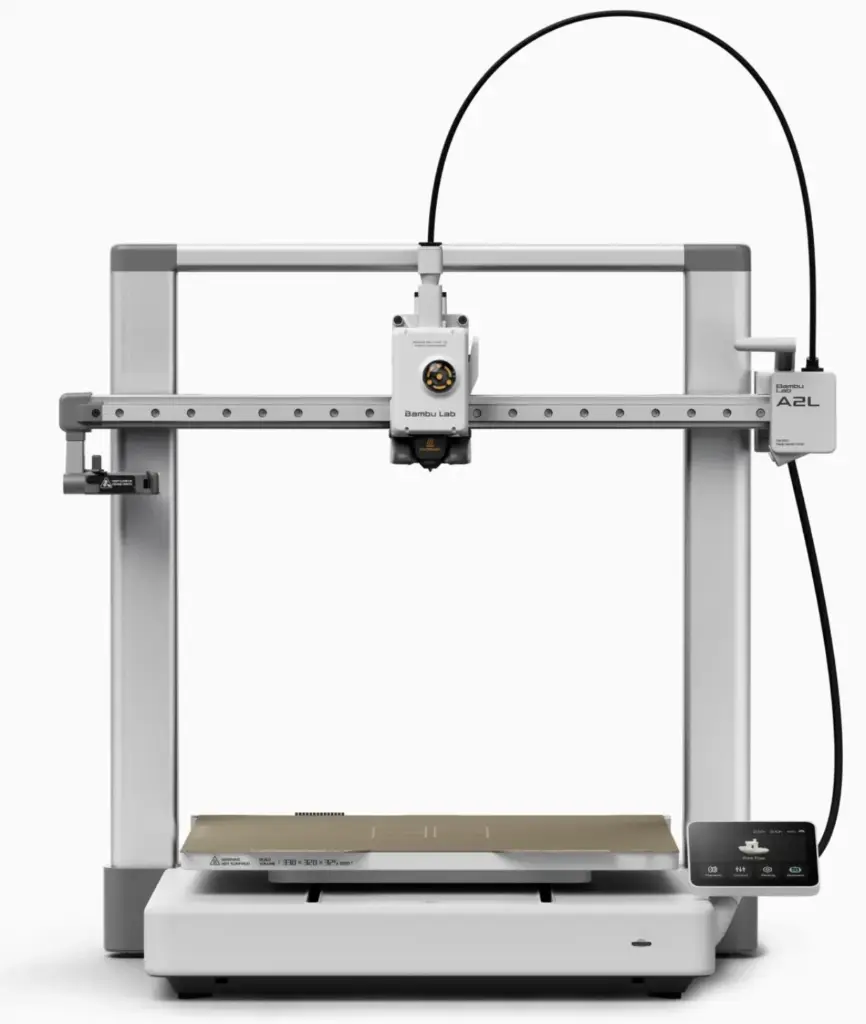 Stampante 3D FFF A2L prodotta da Bambu Lab.